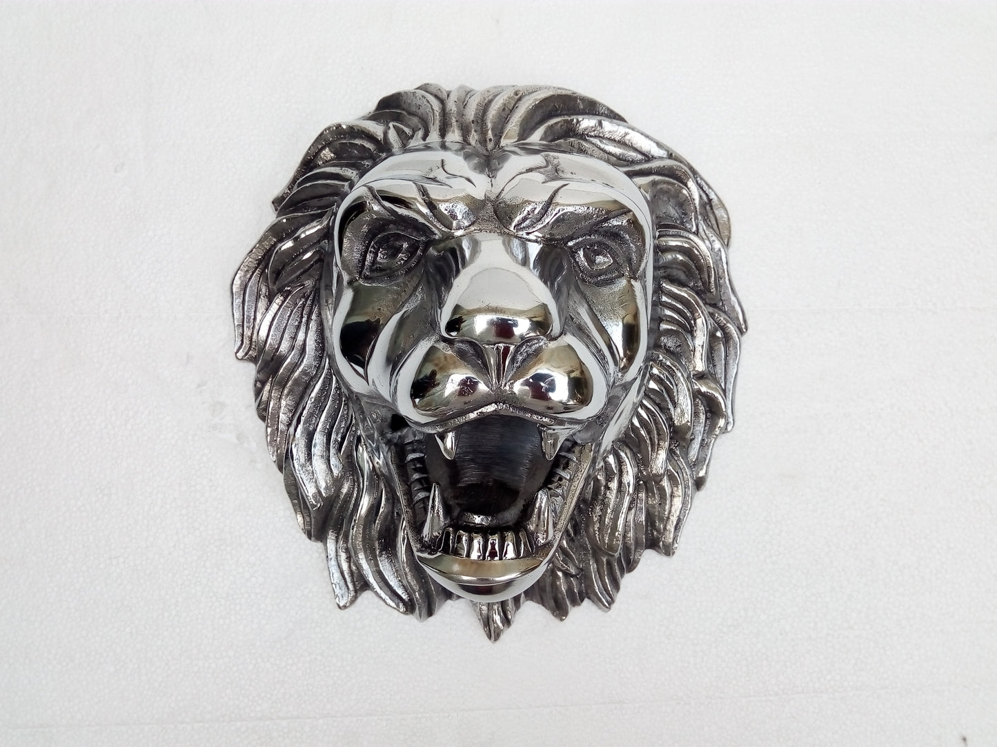 Fierce Aluminum Lion Head Wall Hanging Sculpture – Bronze, Brass & Chrome Finishes | Regal Animal Wall Art for Bold Interiors