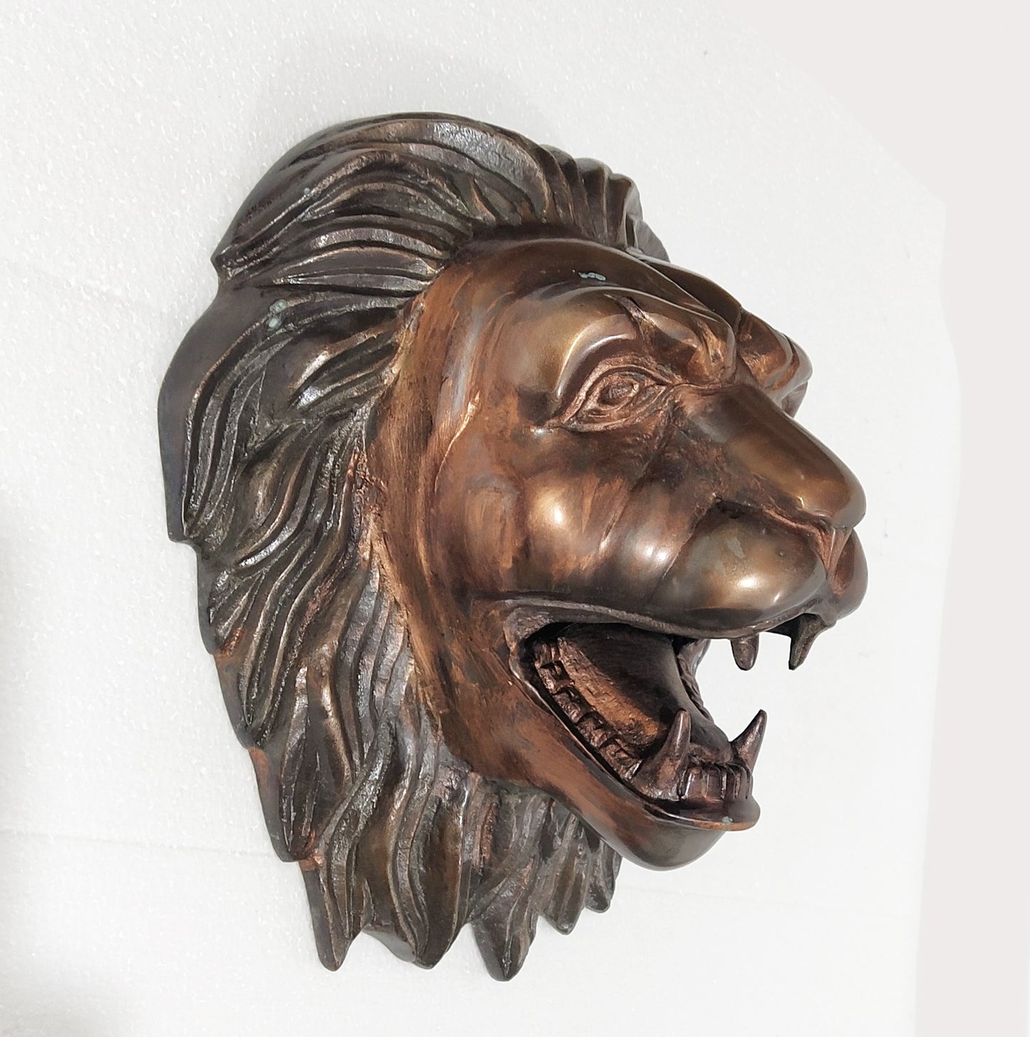 Fierce Aluminum Lion Head Wall Hanging Sculpture – Bronze, Brass & Chrome Finishes | Regal Animal Wall Art for Bold Interiors