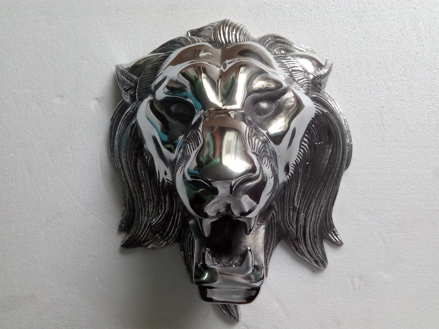 Imperial Roar – Aluminum Lion Head Wall Sculpture