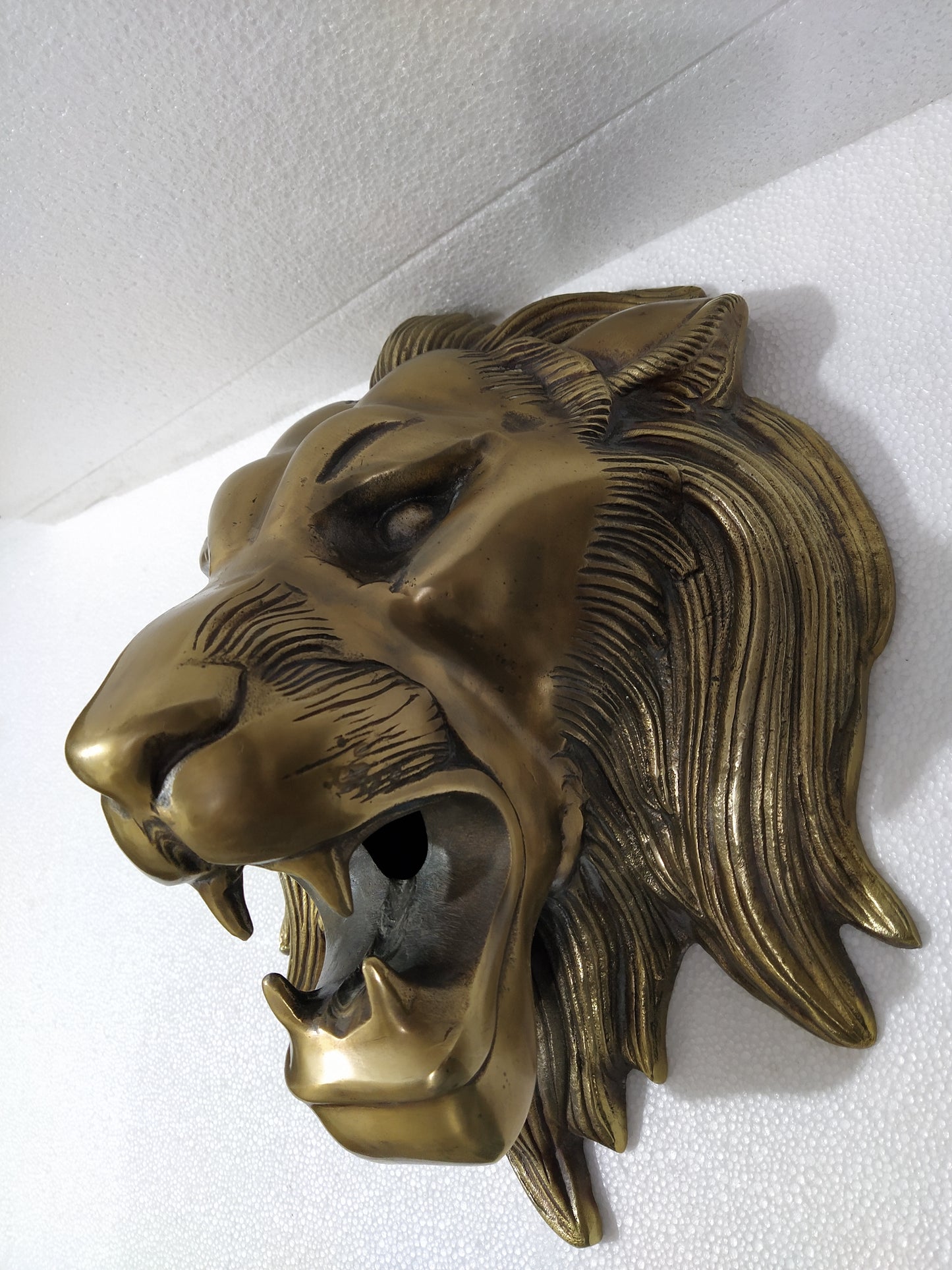 Imperial Roar – Aluminum Lion Head Wall Sculpture