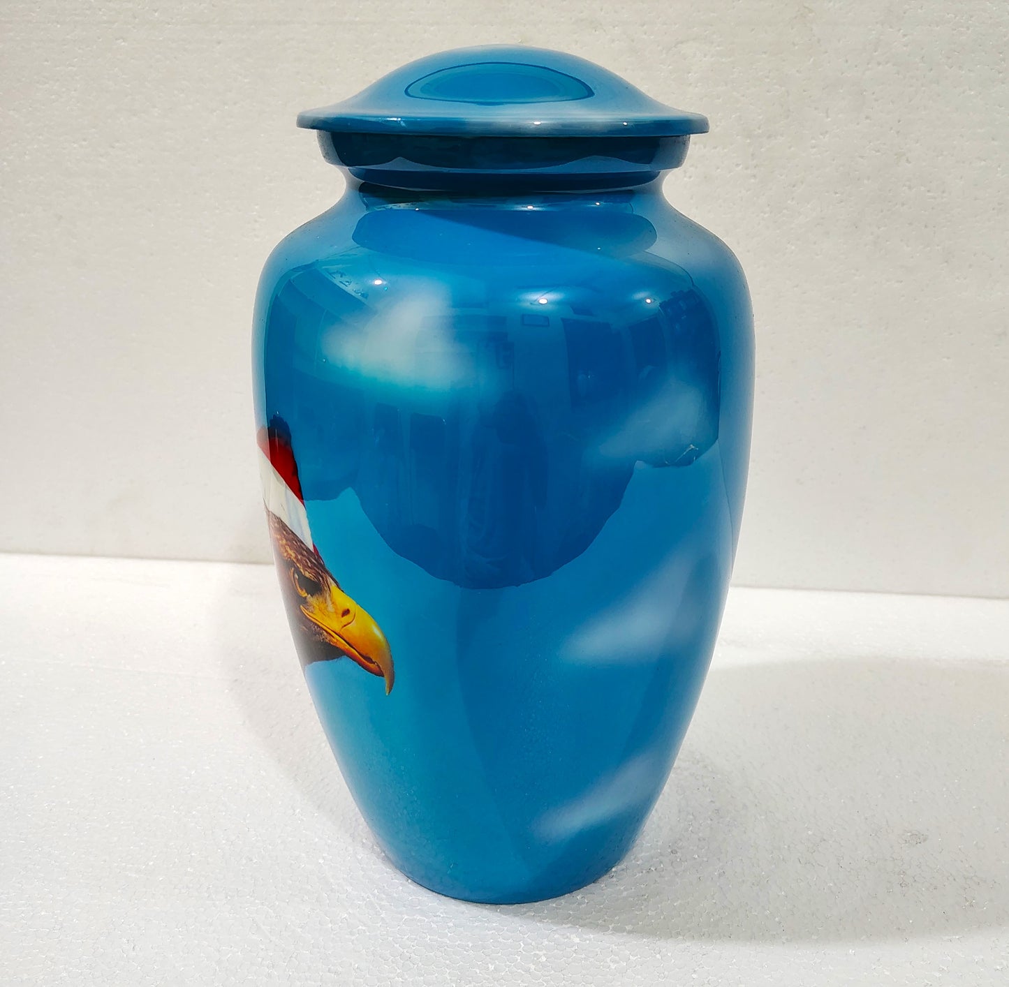 Wings of Valor – Patriotic Aluminum Cremation Urn for ashes with Bald Eagle & American Flag Design 10 Inches with Velvet Bag