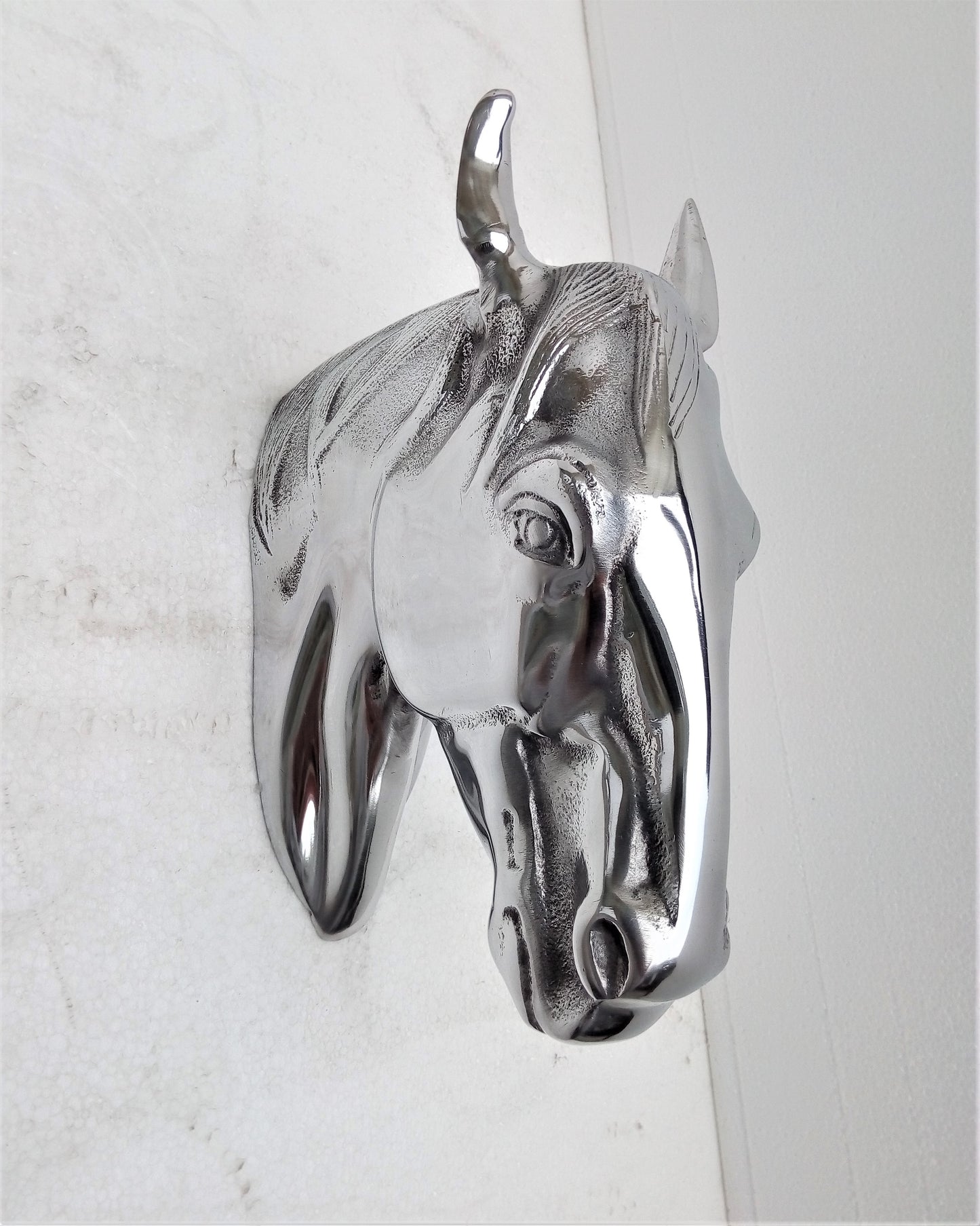 Majestic Horse Head Wall Hanging Sculpture – In 3 Premium Finishes | Regal Equestrian Wall Art