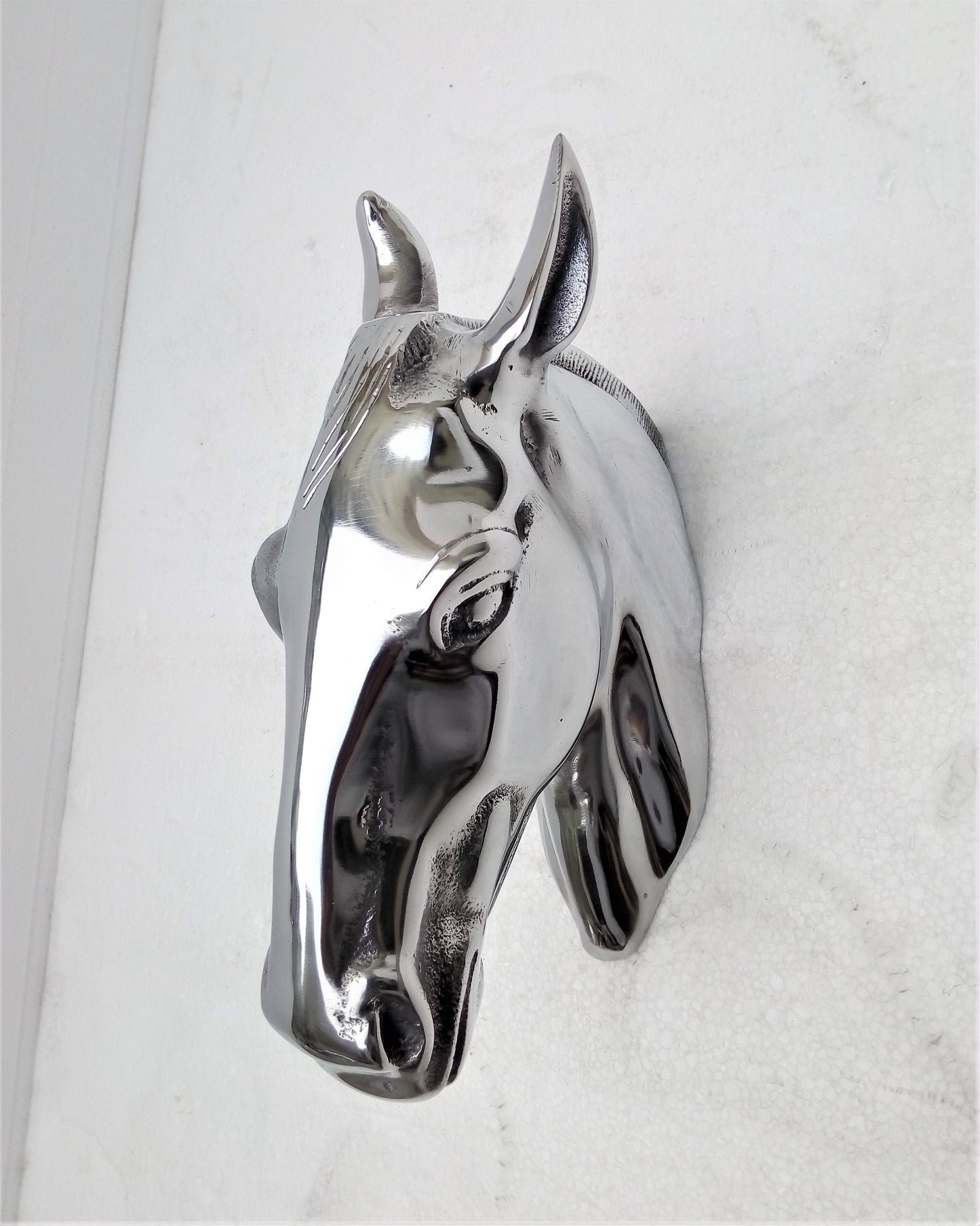 Majestic Horse Head Wall Hanging Sculpture – In 3 Premium Finishes | Regal Equestrian Wall Art