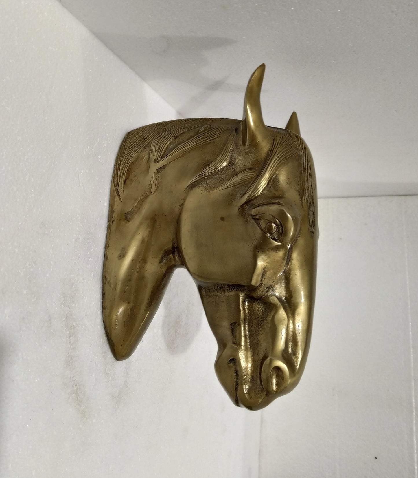Majestic Horse Head Wall Hanging Sculpture – In 3 Premium Finishes | Regal Equestrian Wall Art