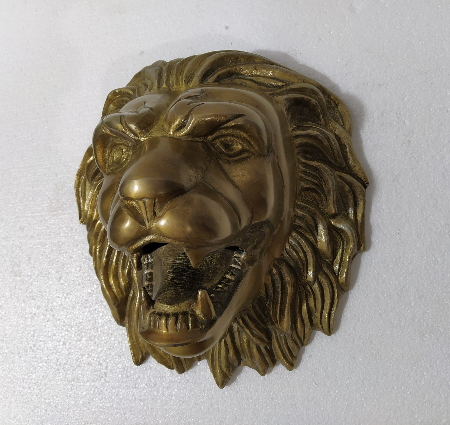 Fierce Aluminum Lion Head Wall Hanging Sculpture – Bronze, Brass & Chrome Finishes | Regal Animal Wall Art for Bold Interiors