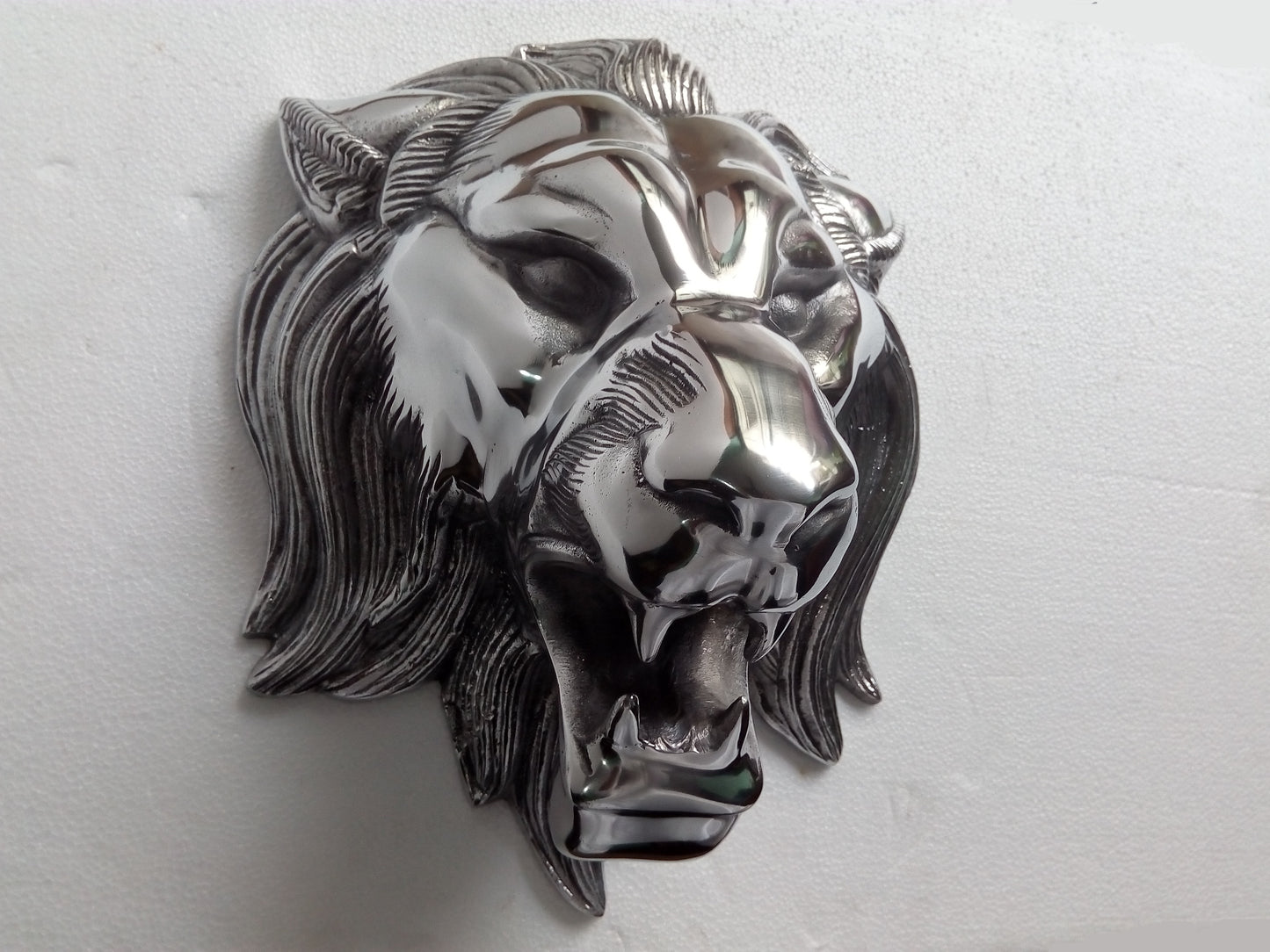 Imperial Roar – Aluminum Lion Head Wall Sculpture