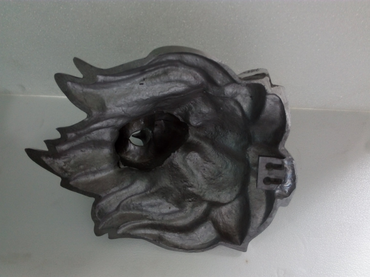 Imperial Roar – Aluminum Lion Head Wall Sculpture