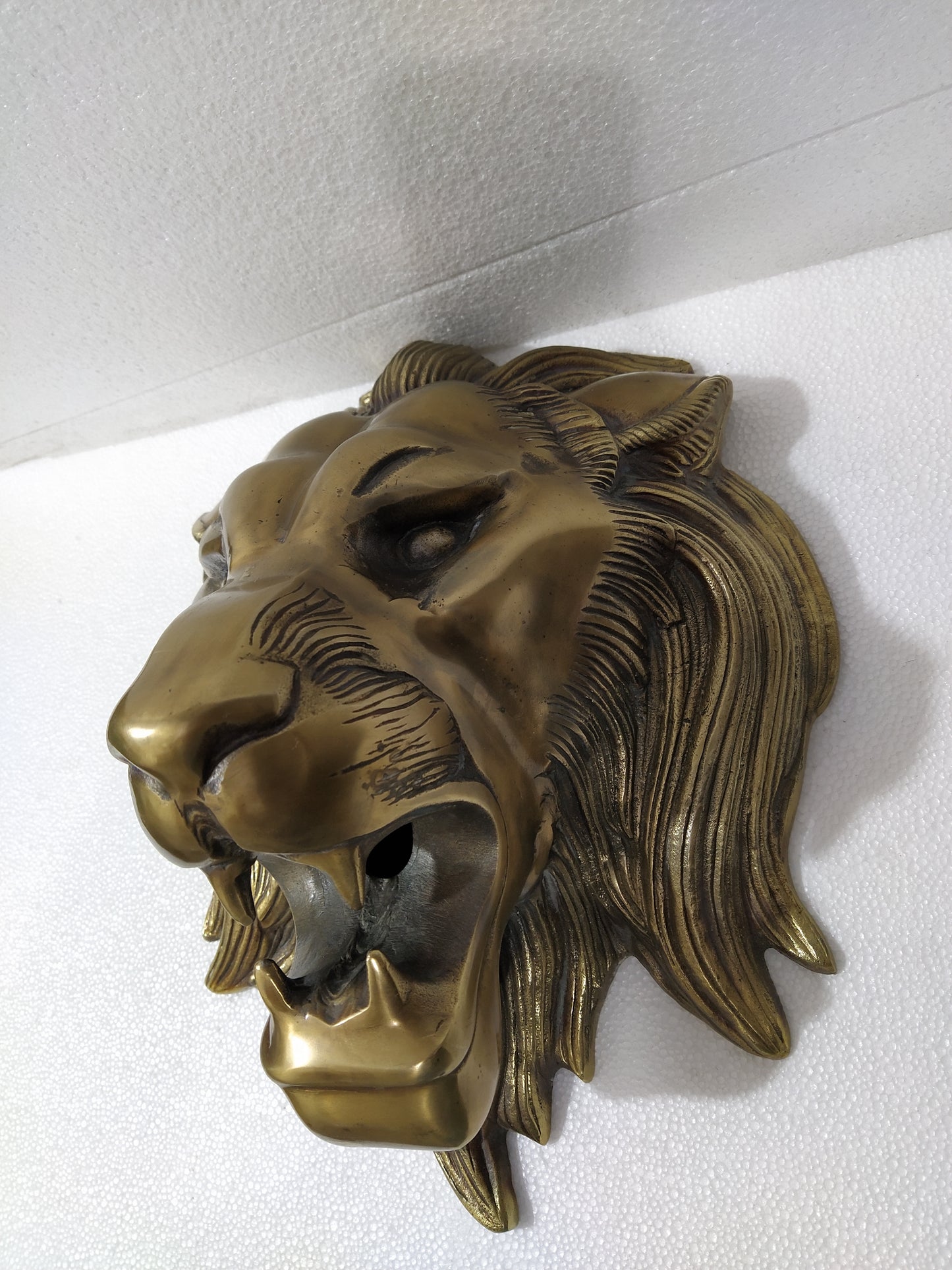 Imperial Roar – Aluminum Lion Head Wall Sculpture