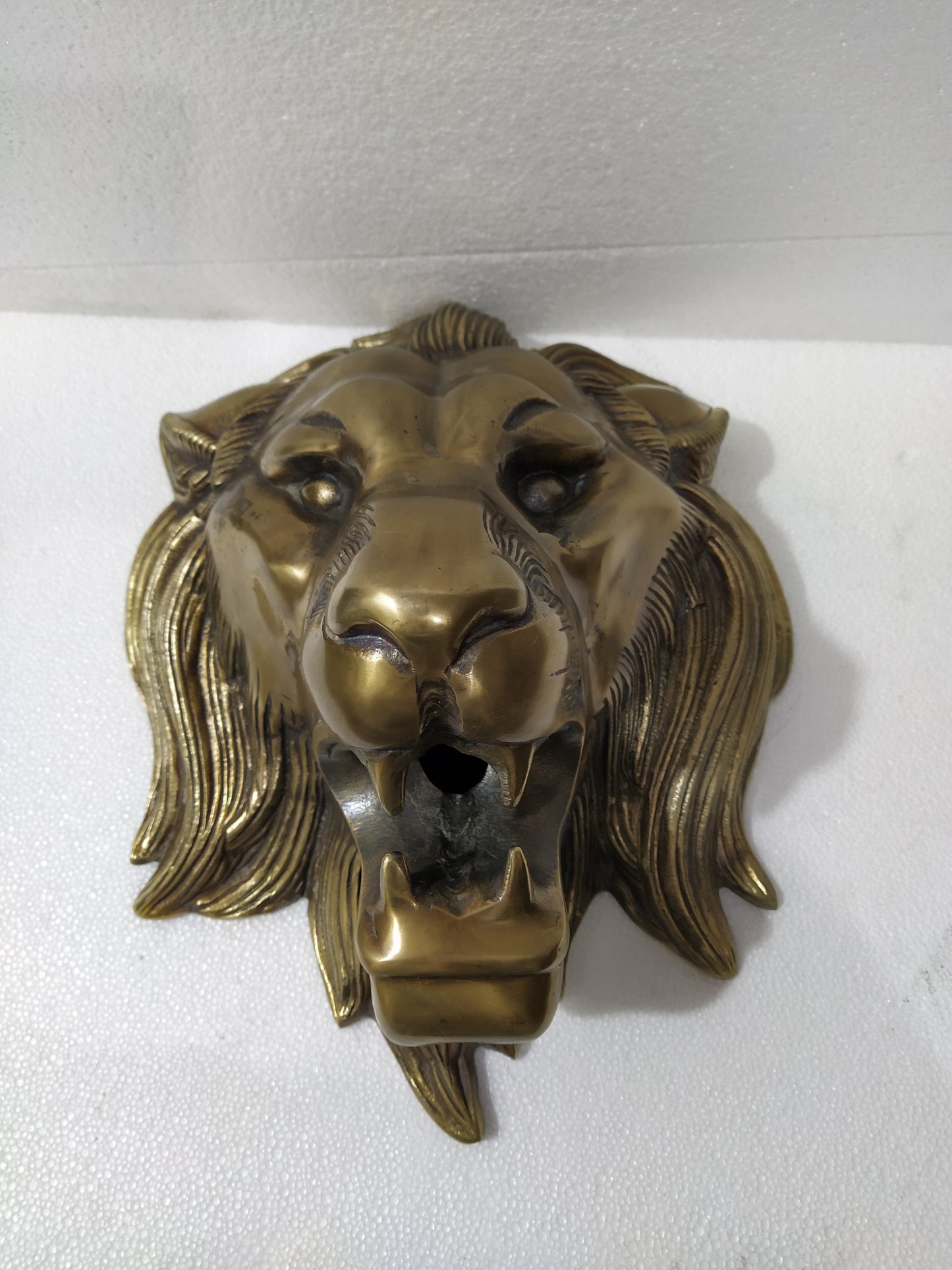 Imperial Roar – Aluminum Lion Head Wall Sculpture