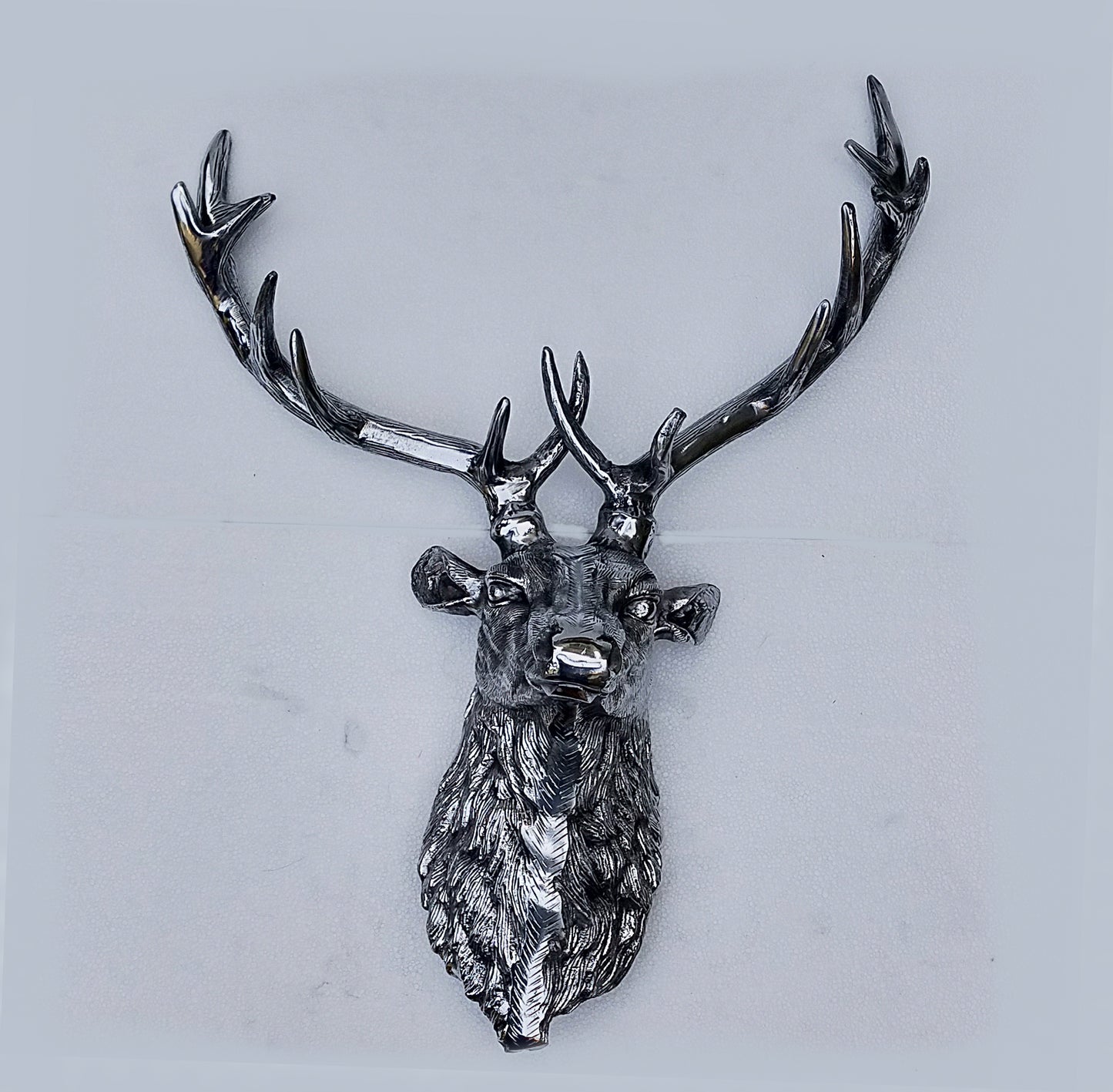 Wildlife Wall Accent – Handcrafted Aluminum Deer Head Sculpture ,  Decorative Deer Wall Mount for Home & Office