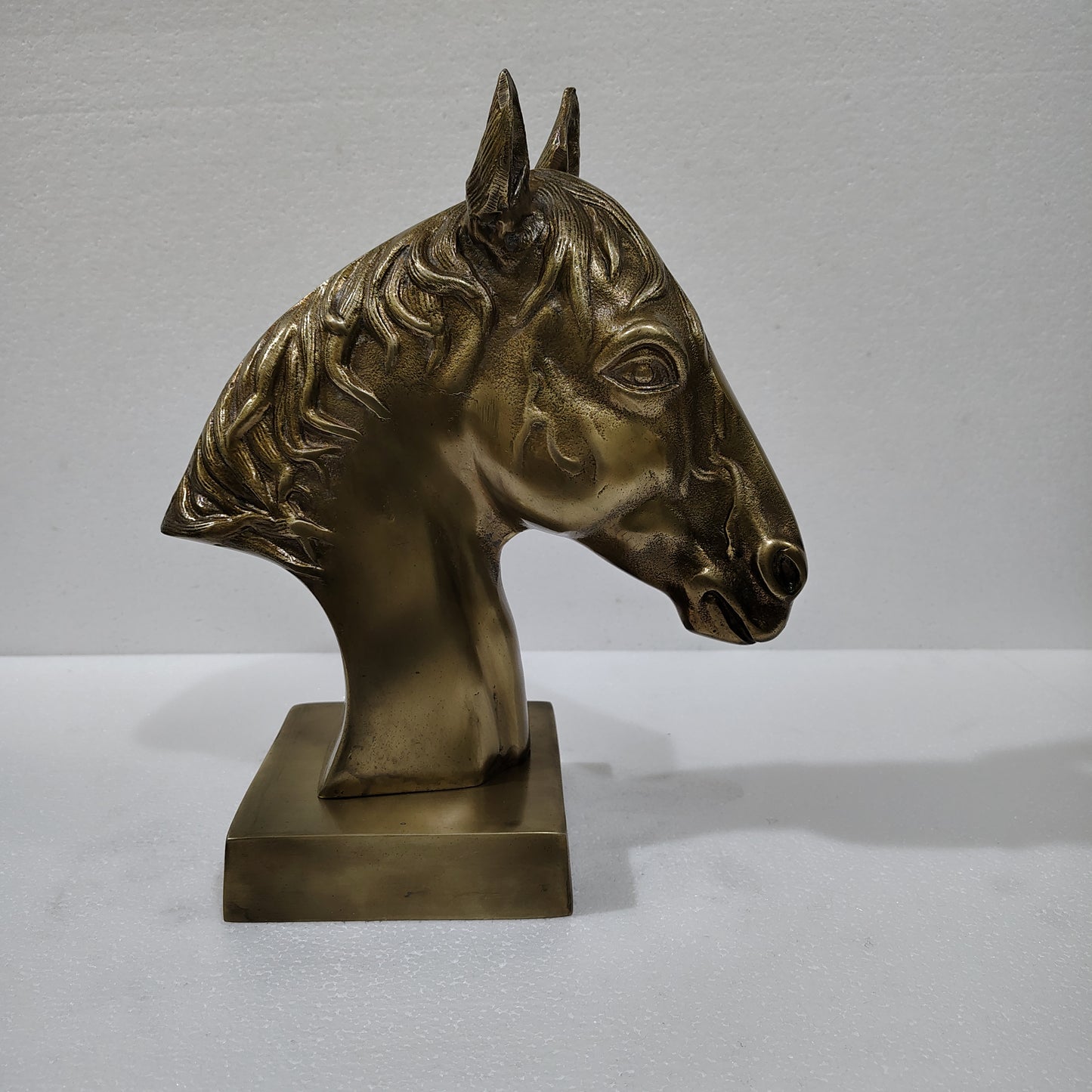 Majestic Equine Elegance – Trio of Noble Aluminum Horse Head Sculptures Table Top Figurines