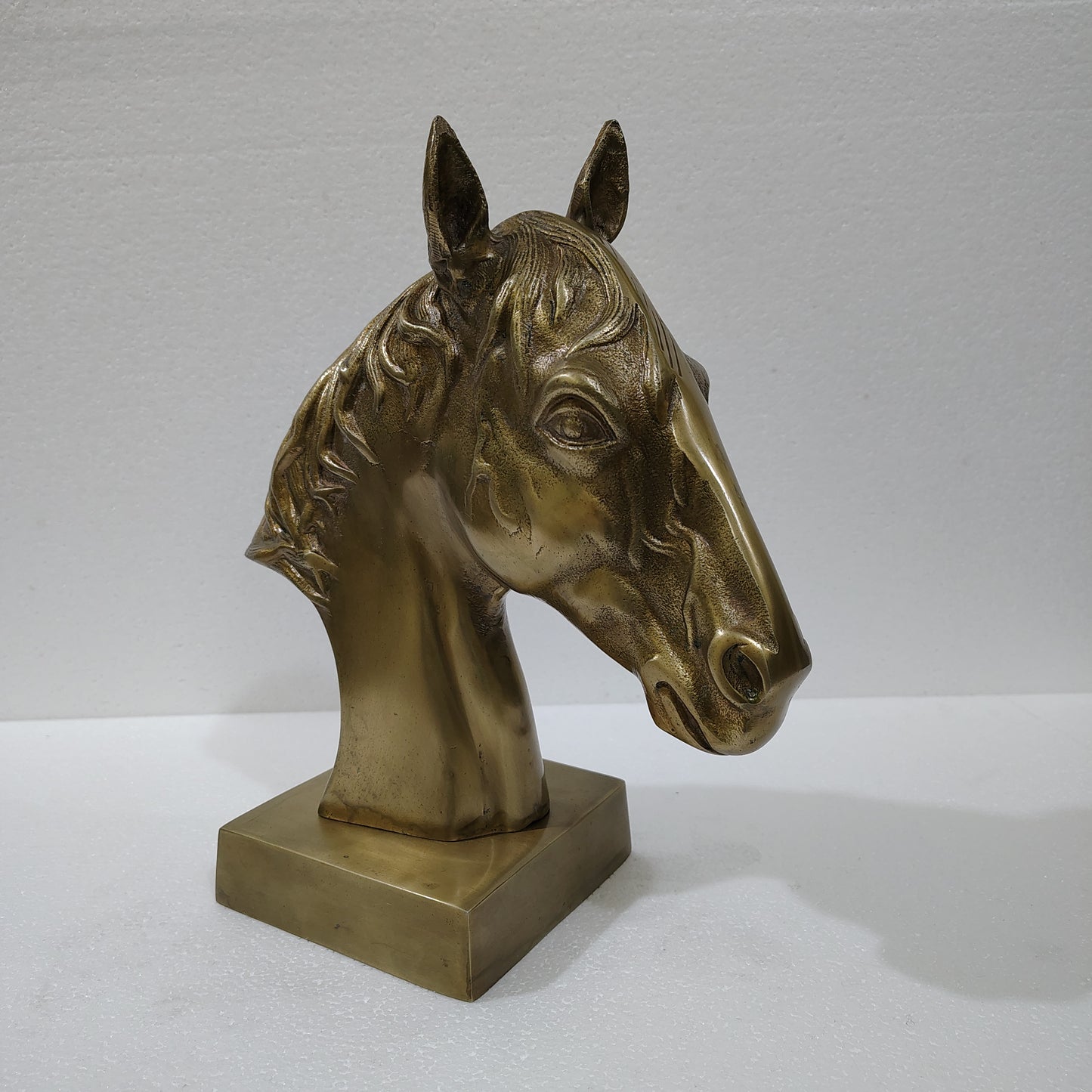 Majestic Equine Elegance – Trio of Noble Aluminum Horse Head Sculptures Table Top Figurines
